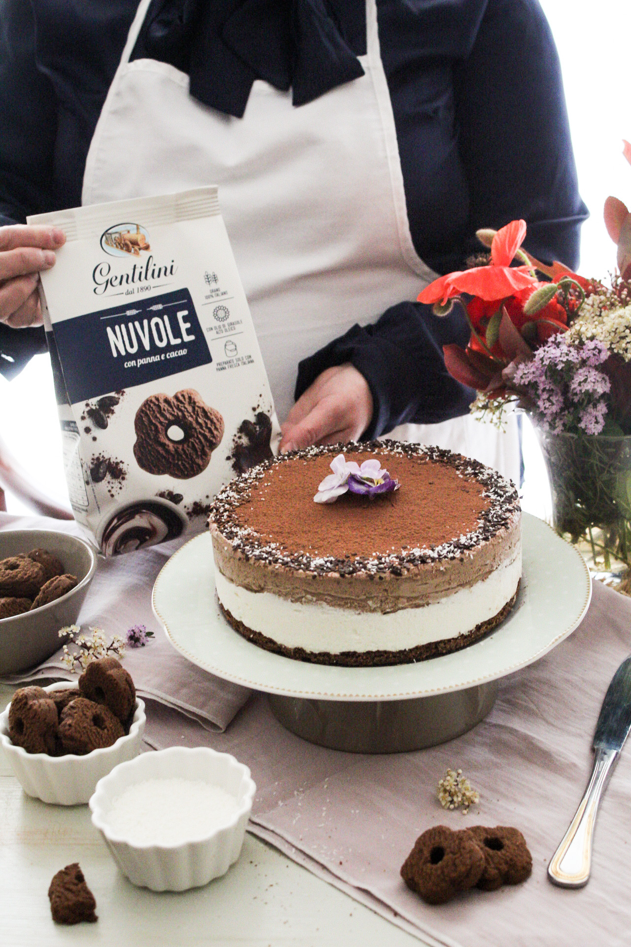 Streusel alle Nuvole Gentilini con mousse al cocco e cioccolato