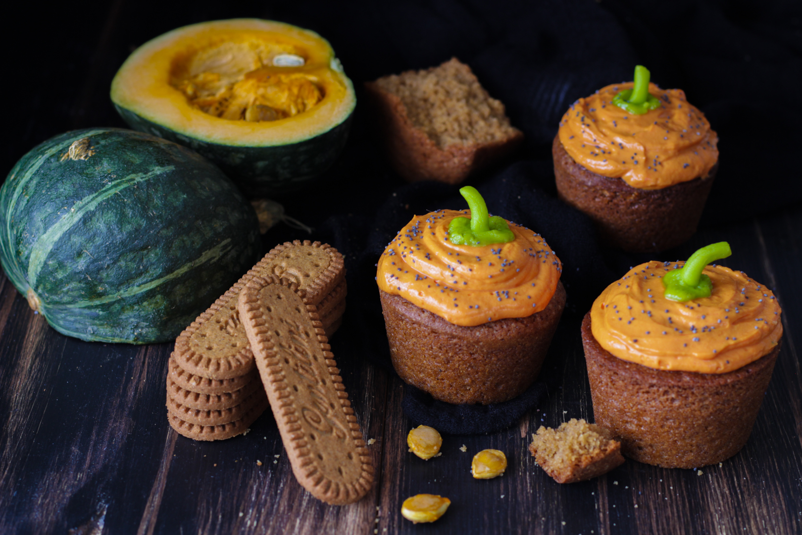 Cupcakes con biscotti Osvego 5 cereali Gentilini e frosting alla zucca